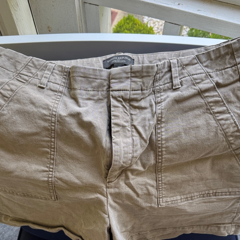 Banana Republic Beige Cargo Shorts
